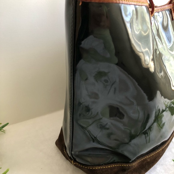 Dooney & Bourke Tote Black Patent Leather Suede Bottom J1692567 - Picture 4 of 16